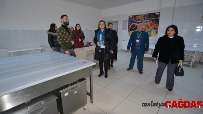 İzmit'te belediyeden üniversite öğrencilerine ücretsiz yemek desteği