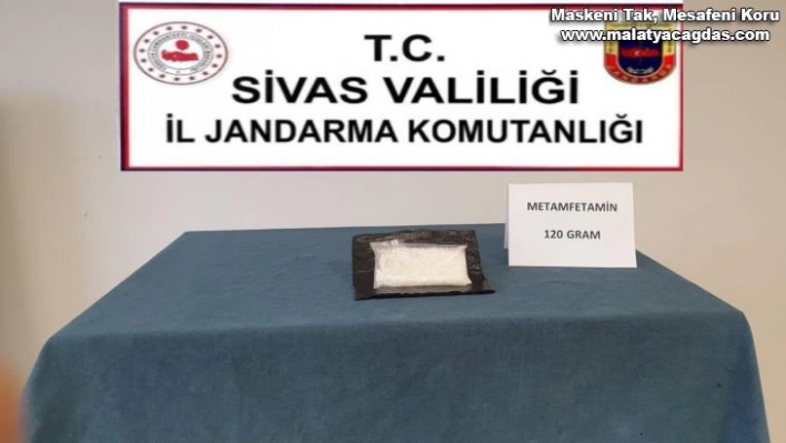 Jandarma ekipleri, 120 gram meteamfetamin ele geçirdi