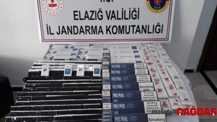 Jandarma ekipleri, tırlara zulanan kaçak sigaraları ele geçirdi