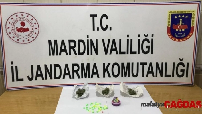 Jandarma ekipleri uyuşturucu tacirlerine göz açtırmıyor