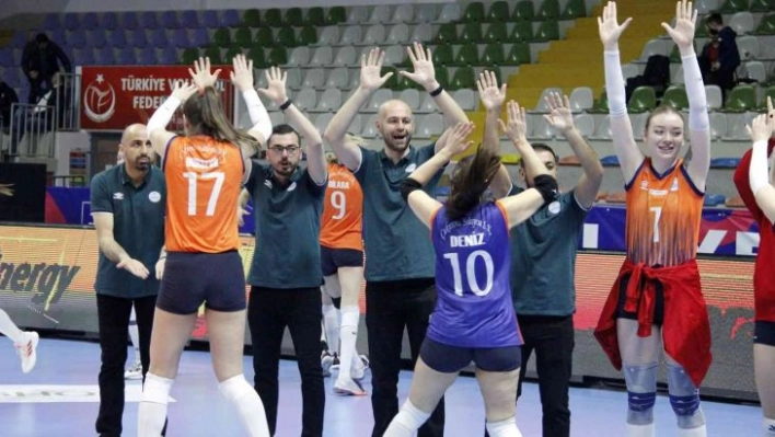 Kadınlar 1. Voleybol Ligi: Çukurova Belediyesi: 3 - Antalya Muratpaşa Belediyespor: 2