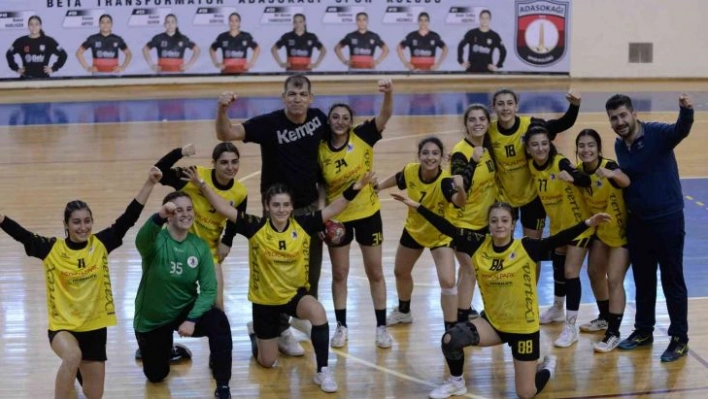 Kadınlar Hentbol 1. Ligi A Grubu: Adasokağı Spor Kulübü: 19 - Elazığ Sosyal Yardımlaşma: 20