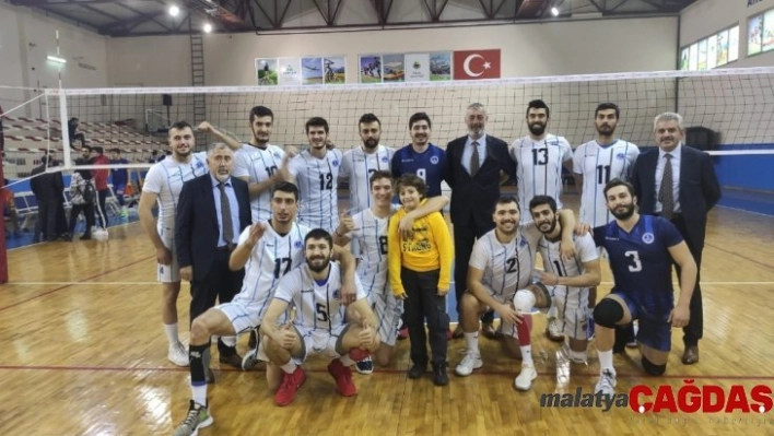 Kağıtspor Voleybol 8. galibiyetini aldı