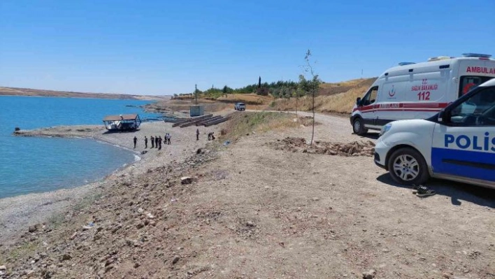 Kahta'da baraj gölünde kadın cesedi bulundu