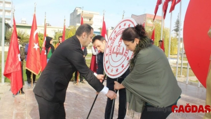 Kahta ilçesinde Öğretmenler Günü kutlandı