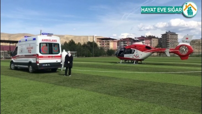 Kalp krizi geçirdi hava ambulansıyla hastaneye yetiştirildi