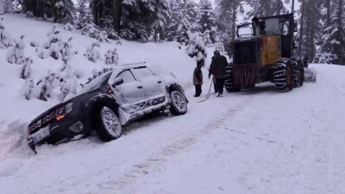 Kapanan yollar 11 bin 334 kez açıldı