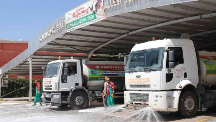 Karaköprü'de kurban kesim yerleri temizlendi