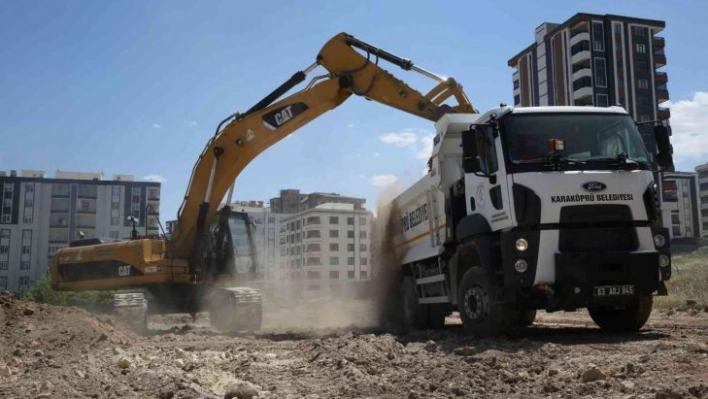 Karaköprü'de üstyapı ve yol çalışmaları sürüyor