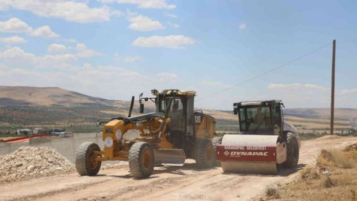 Karaköprü'de yeni yol çalışmaları aralıksız sürüyor