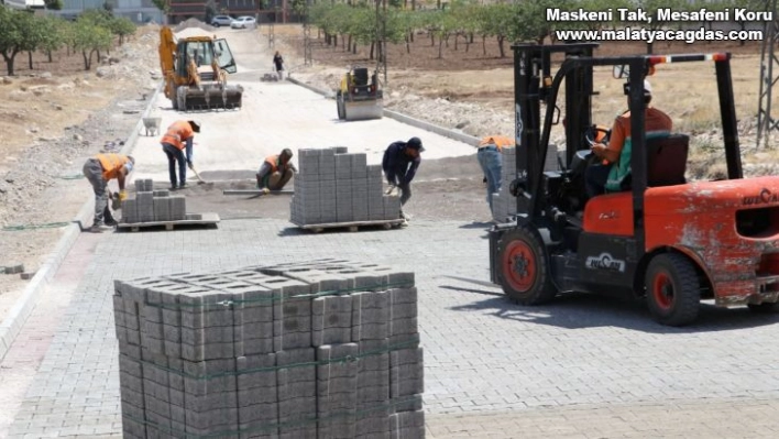 Karaköprü kırsalında kilitli parke çalışması