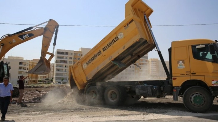 Karaköprü yeni yol açma çalışmaları devam ediyor