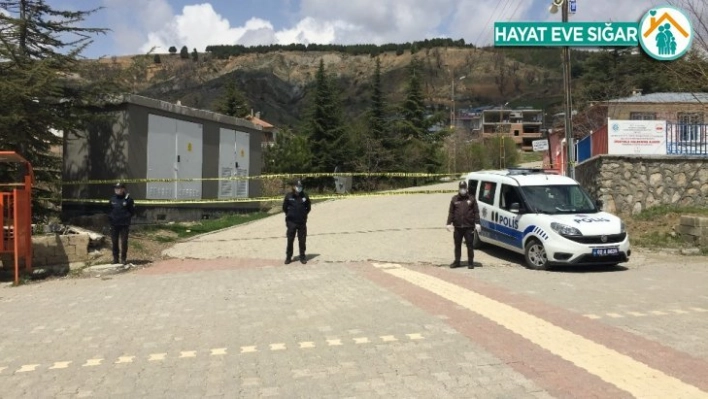 Karantina altındaki mahallede 1 kişi hayatını kaybetti