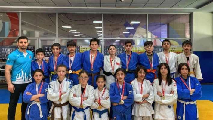 Kars 'Anadolu Yıldızlar Ligi' Judo müsabakaları tamamlandı