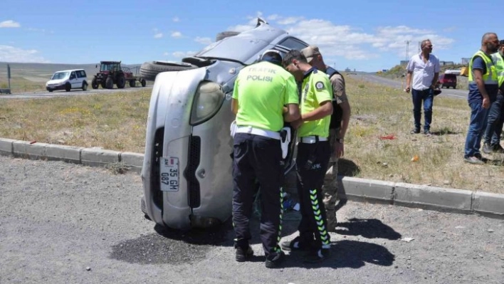 Kars'ta trafik kazası: 1 ölü, 3 yaralı