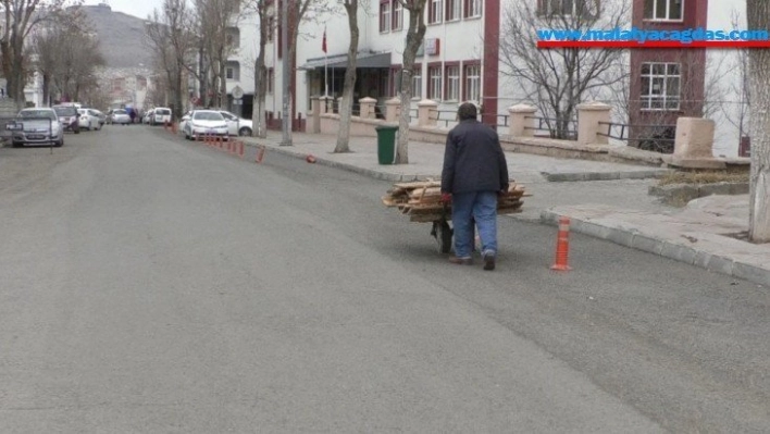 Kars'ta sokaklar boşaldı