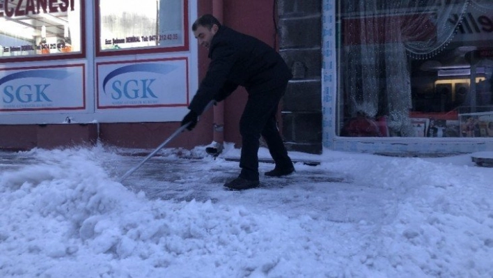 Kars'ta tipide mahsur kalan hasta kurtarıldı