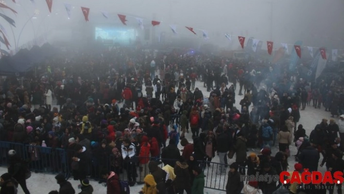 Kartepe'deki kar festivaline vatandaşlar akın etti