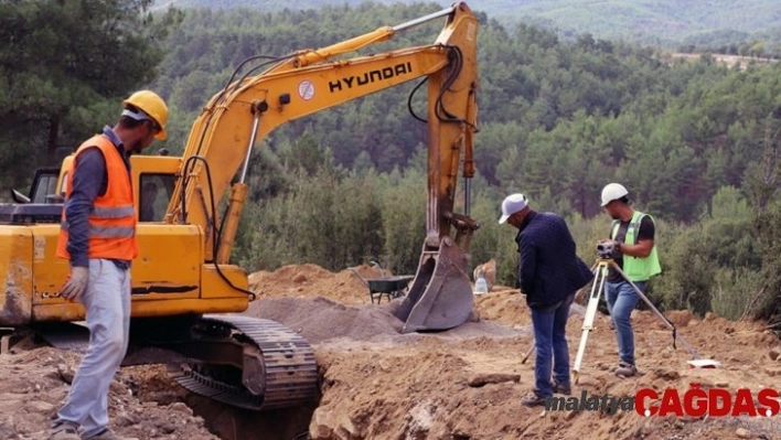 Kavaklıdere'de 30 günde 2 bin metre kanalizasyon hattı döşendi