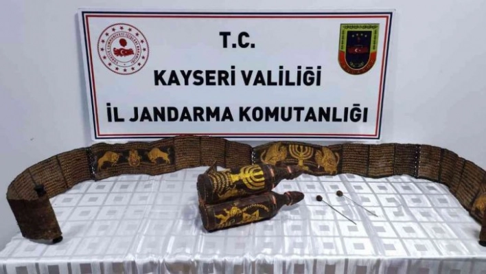 Kayseri'de İbranice yazılı Tevrat ele geçirildi