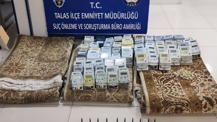 Kayseri polisi hırsızlık çetesini çökertti: 600 bin TL'lik İran halısı ele geçirildi