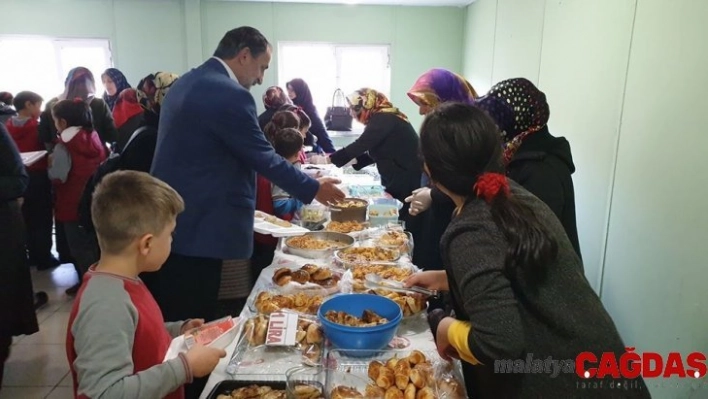 Kermese Başkan Şahin'de destek oldu