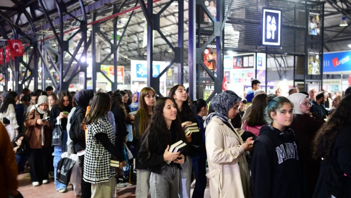 Kitap Fuarı Moral Açısından Çok Önemli Bir Araç