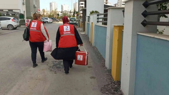 Kızılay 'Sevgi Bohçaları' ile sahada