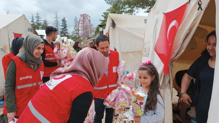 Kızılay Yeşilyurt Şube' den Çifte Bayram Coskusu