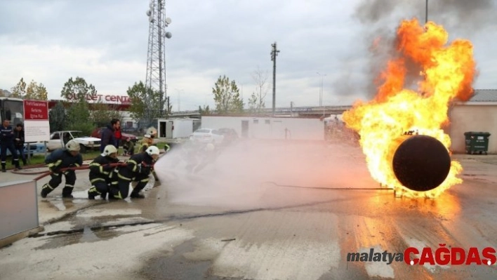 Kocaeli'de 15 bin kişi yangınla mücadele tekniklerini öğrendi