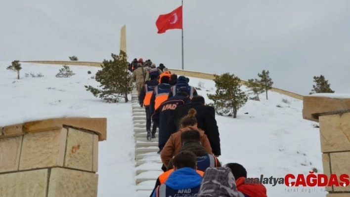 Komutandan Kop Şehitlerine duygulandıran şiir