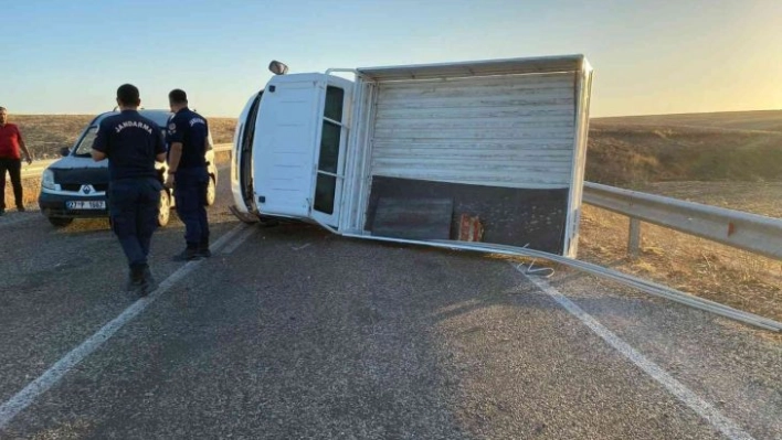 Kontrolden çıkan kamyonet devrildi: 1 yaralı