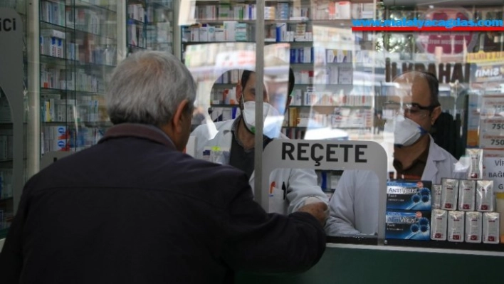 Korona virüsüne karşı Elazığ'da eczacılardan özel önlem