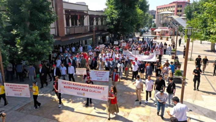 Koruyucu Aile Günü'nde farkındalık yürüyüşü