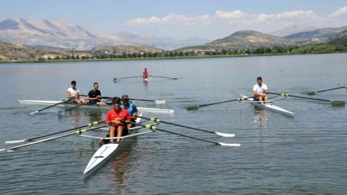 Kürek Milli Takımı Adıyaman'da kamp yapıyor