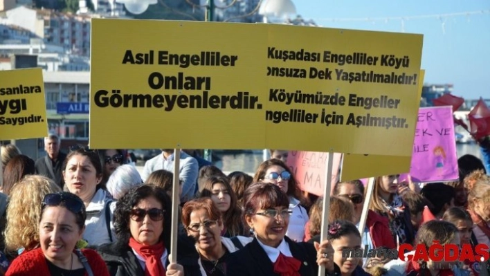 Kuşadası'nda engelli vatandaşlar engelsiz bir dünya için yürüdü