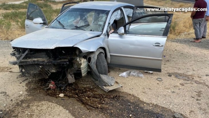 Lice - Bingöl yolunda trafik kazası: 3 yaralı