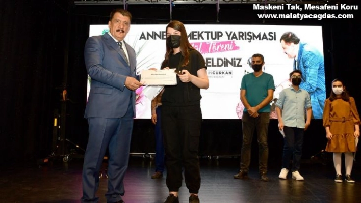 Anneme Mektup yarışması ödül töreni düzenledi