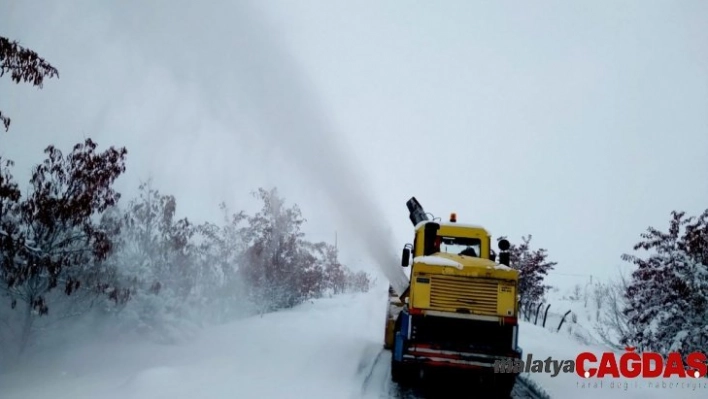 15 mahalle yolu kardan dolayı ulaşıma kapalı