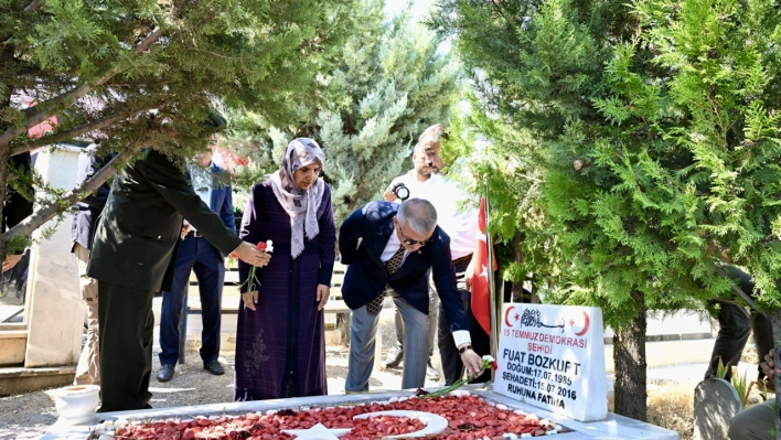 Malatya'da 15 Temmuz şehitleri mezarları başında anıldı