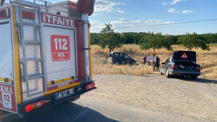 Malatya'da 2 araç çarpıştı: 3 yaralı