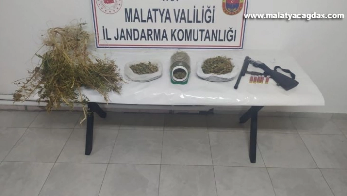 2 kilo kubar esrar ele geçirildi