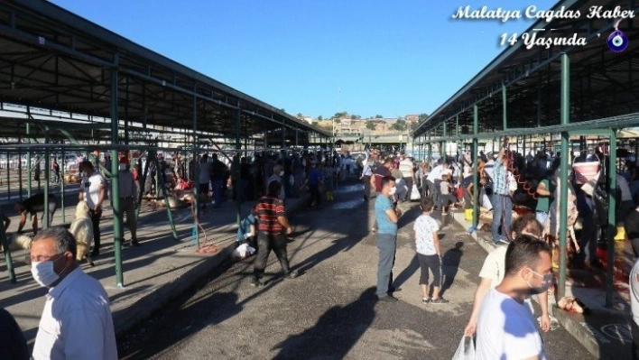 Kurban kesim alanlarında yoğunluk