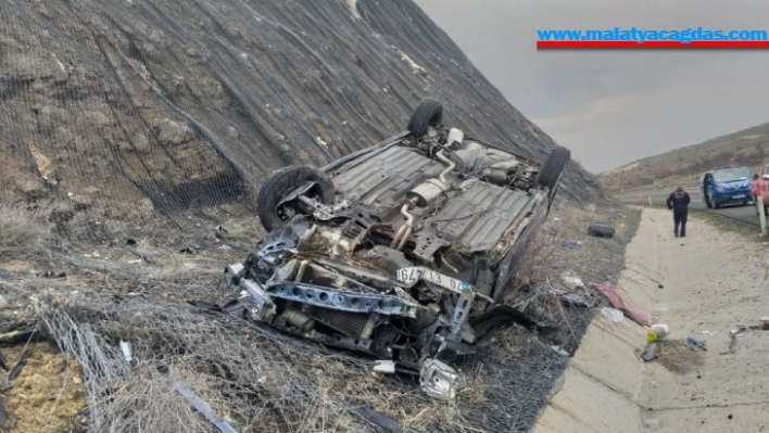 Malatya'da otomobil takla attı: 3 yaralı