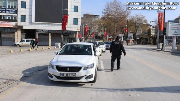 Sokağa çıkma kısıtlamasına uyuluyor