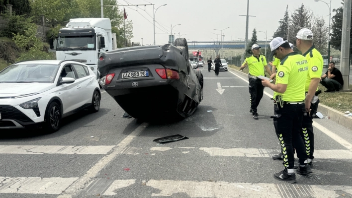 Malatya'daki takla atan otomobilin sürücüsü yaralandı