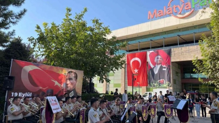 Malatya Park AVM'de Gaziler Günü etkinliği