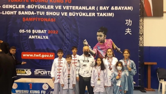 Wushu Kung Fu sporcuları 45 madalya ile dönüyor