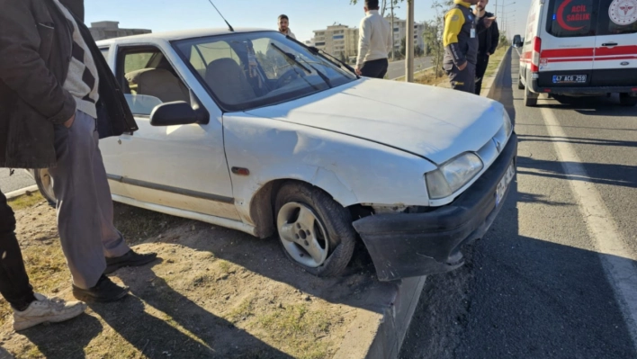 Mardin'de tır, otomobile çarptı: 1 yaralı