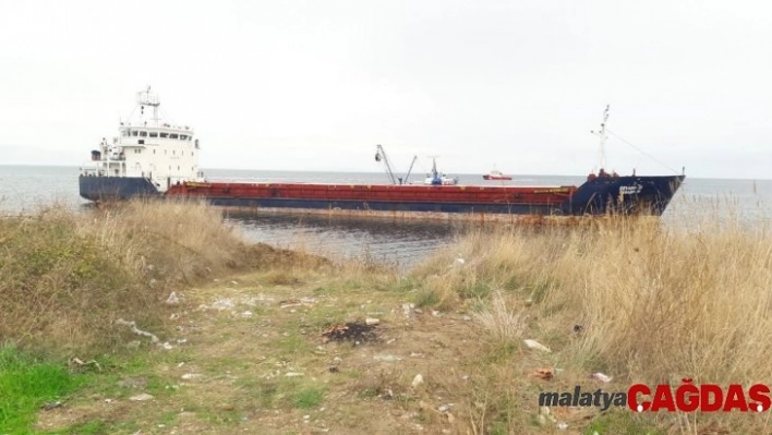 Marmara Denizi'nde Rus gemisi karaya oturdu